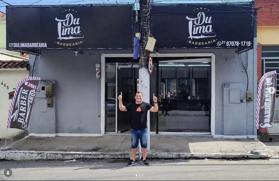 Dudu Lima em ação executando corte com precisão
